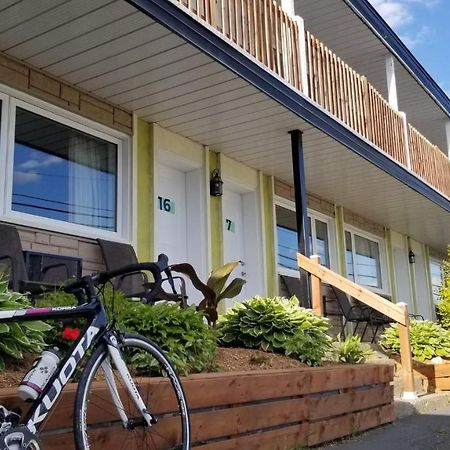 Auberge Happy Logis Lac-Etchemin Bagian luar foto